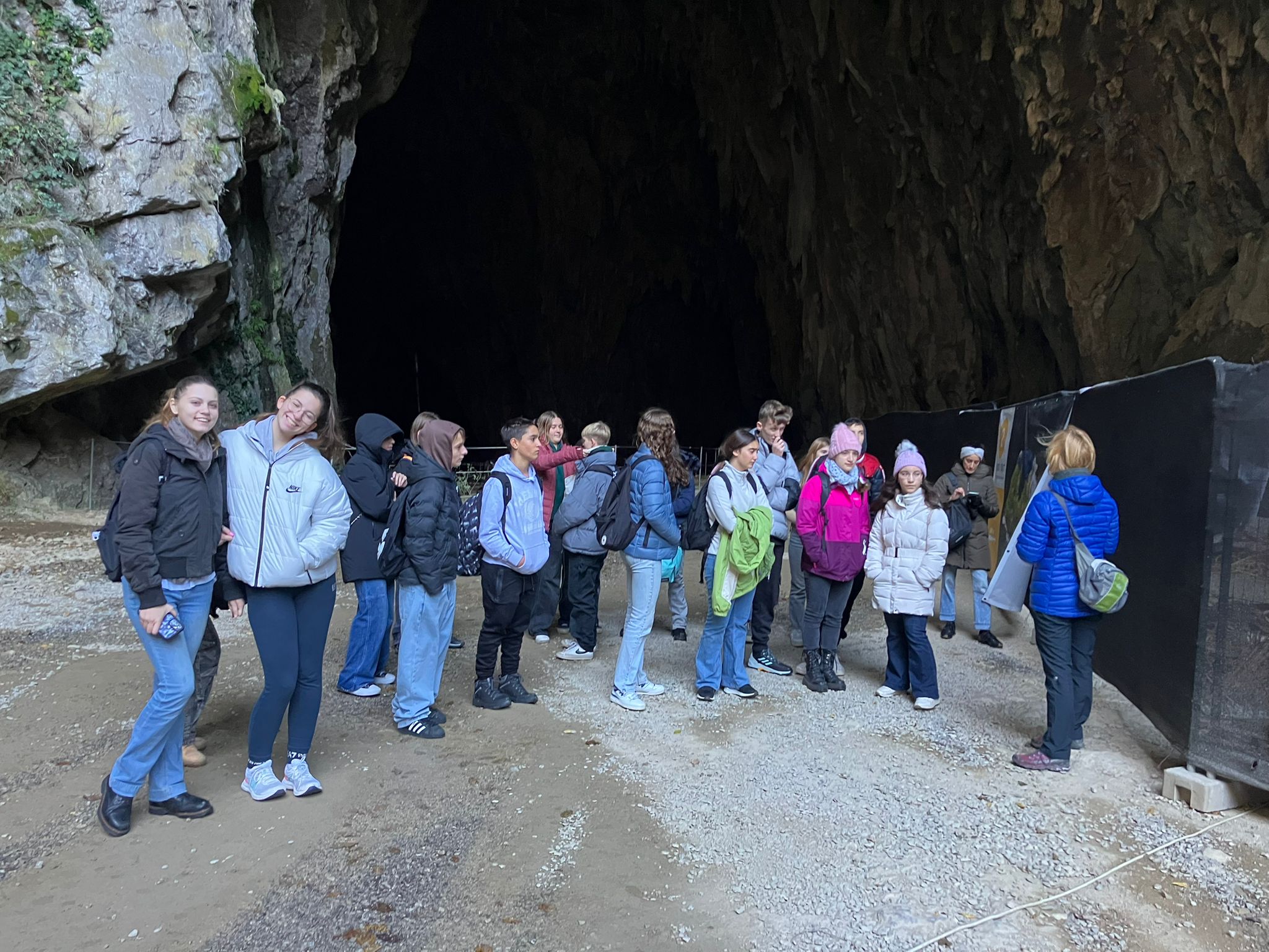 PHOTO-2024-12-04-19-40-09