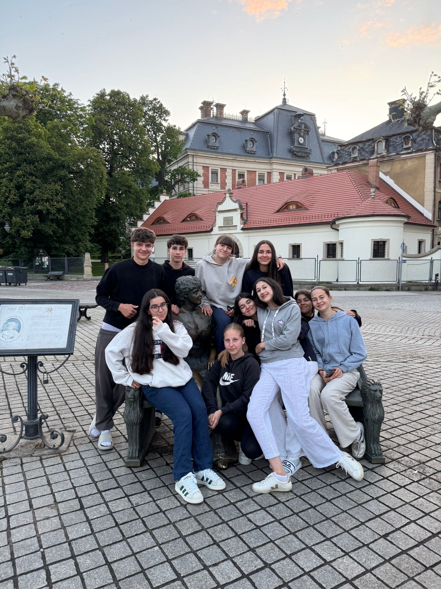 PHOTO-2025-05-28-17-20-12