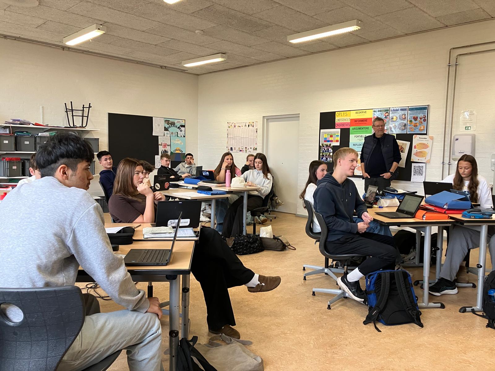 PHOTO-2025-11-06-18-20-57