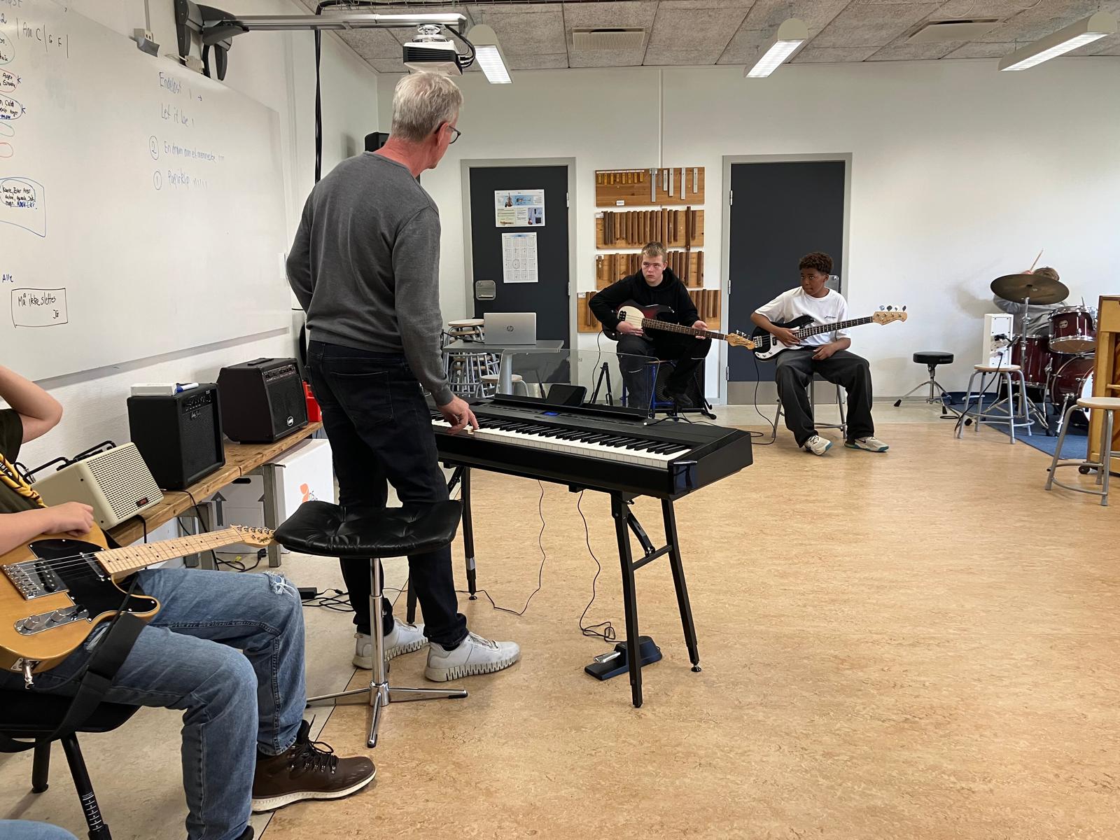 PHOTO-2025-11-06-18-21-55