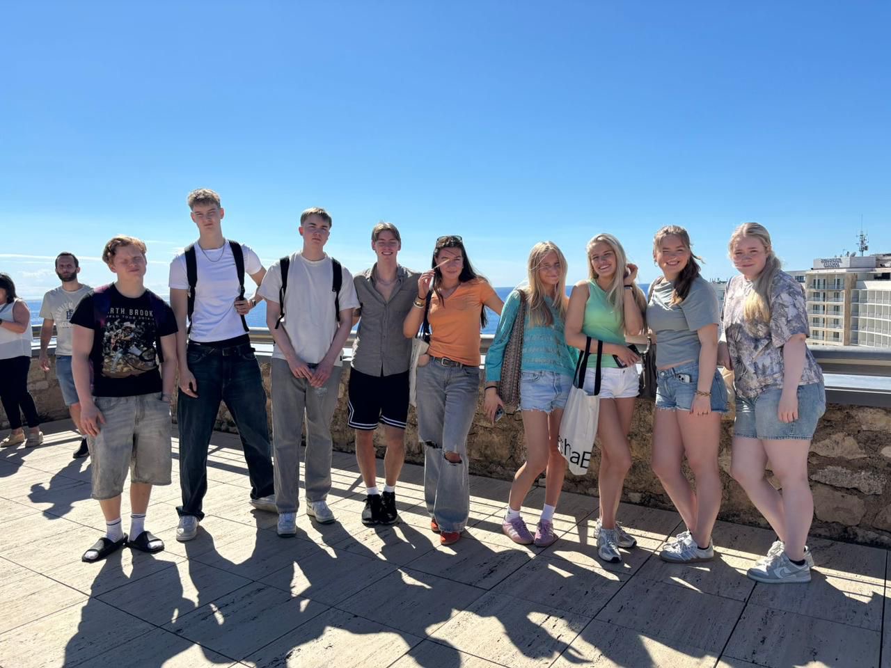 f56a3f00-fd23-4b21-9aff-184087630336