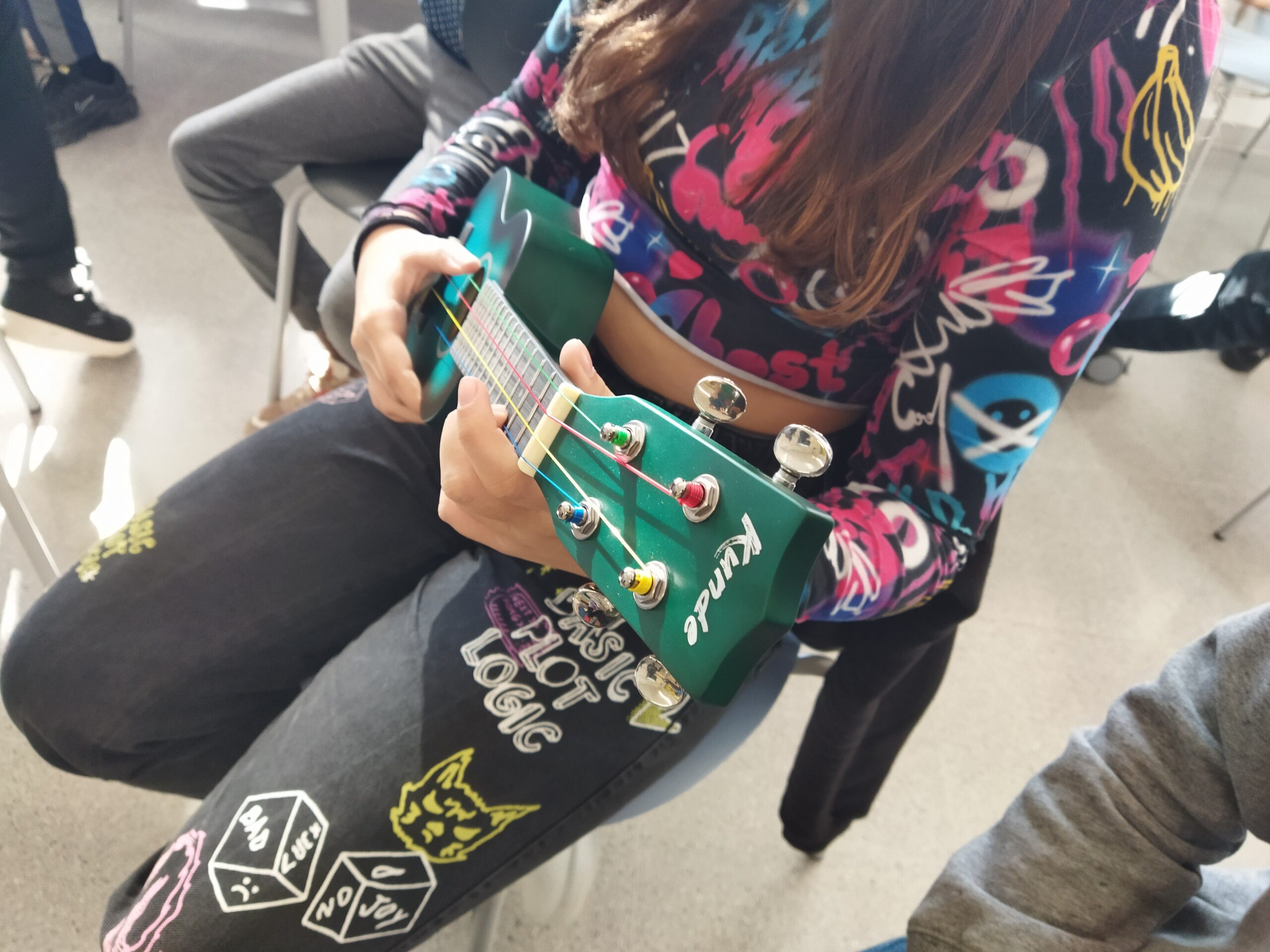 UKELELES AL JOAN SOLÀ