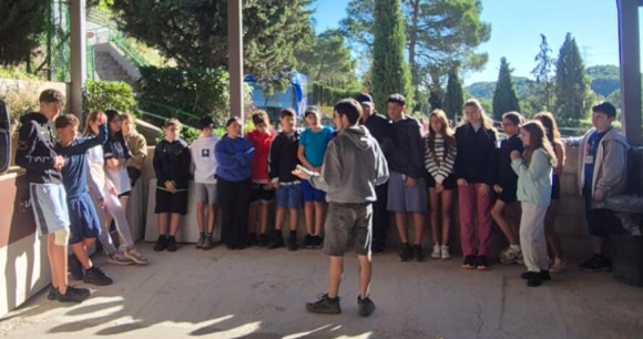 Captura de pantalla 2025-10-21 a las 19.36.00