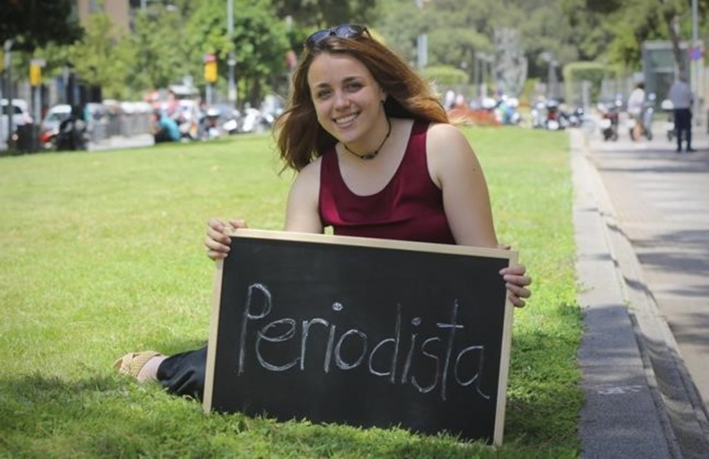Barcelona Barcelones 30 06 2016 Sociedad Laura Cercos estudiante con la nota mas alta de selectividad en la provincia de Barcelona La foto es en la Avinguda de Pau Casals FOTO DANNY CAMINAL