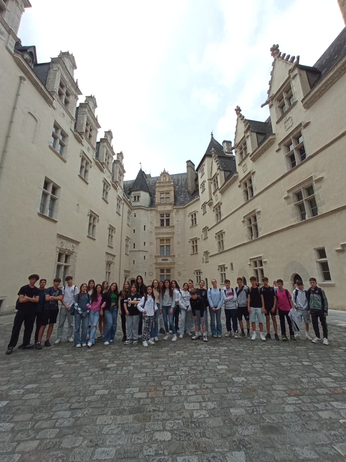 WhatsApp Image 2025-05-22 at 15.43.31 (1)