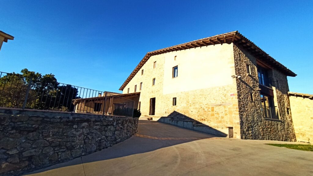 Els dies 27 i 28 d'octubre l'alumnat de 1r d'ESO ha anat de colònies per potenciar els vincles entre iguals.