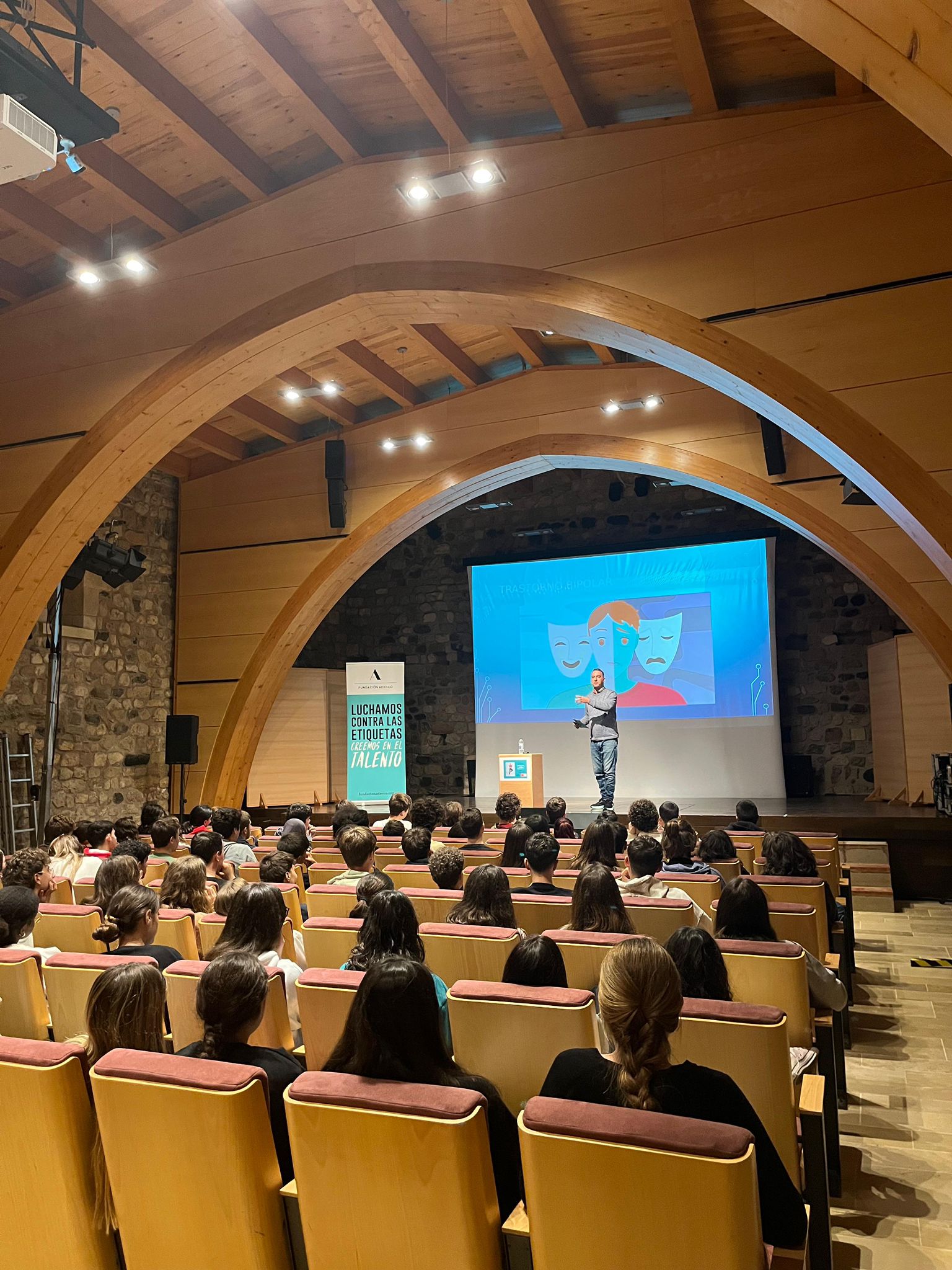 WhatsApp Image 2024-10-30 at 19.53.23