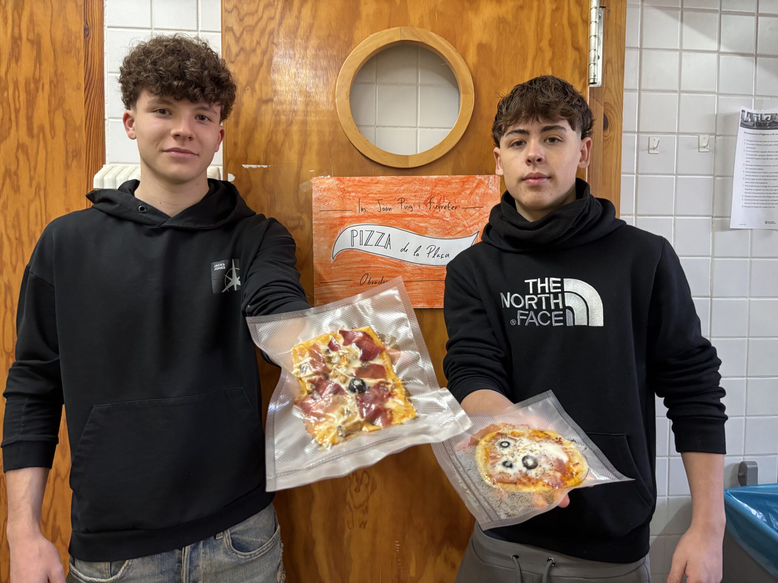 Institut Joan Puig i Ferreter - emprenedoria - pizza la plaza la selva del camp 6