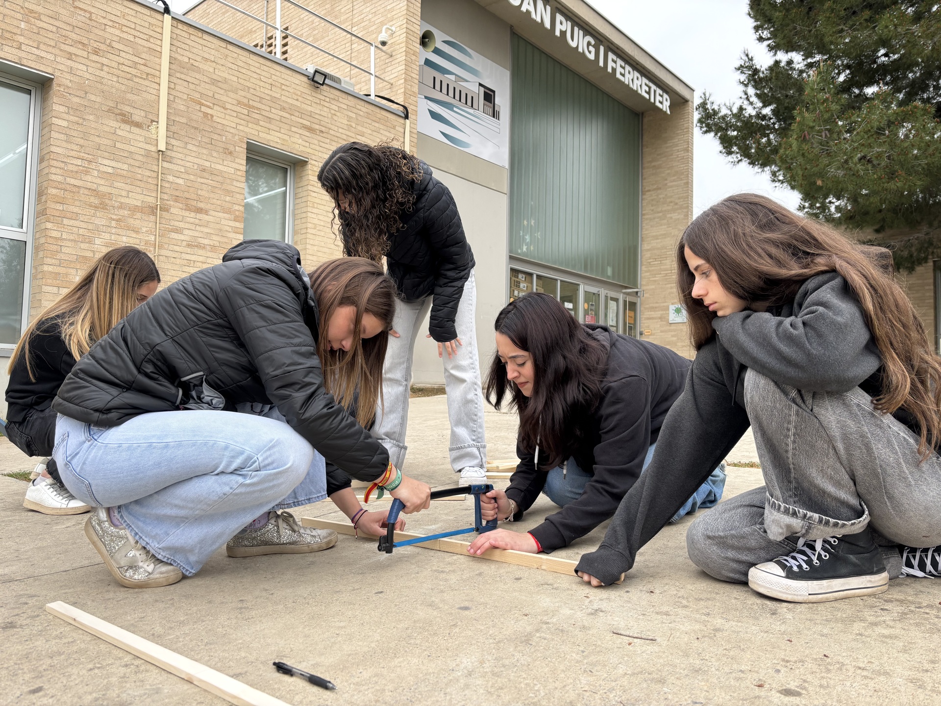 Emprenedoria ESO Institut Joan Puig i Ferreter hort en equip 2