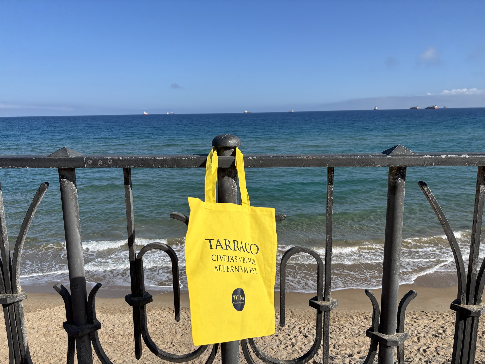 TGNA Tarragona Apartaments TARRACO CIVITAS VBI VER AETERNVM EST 2