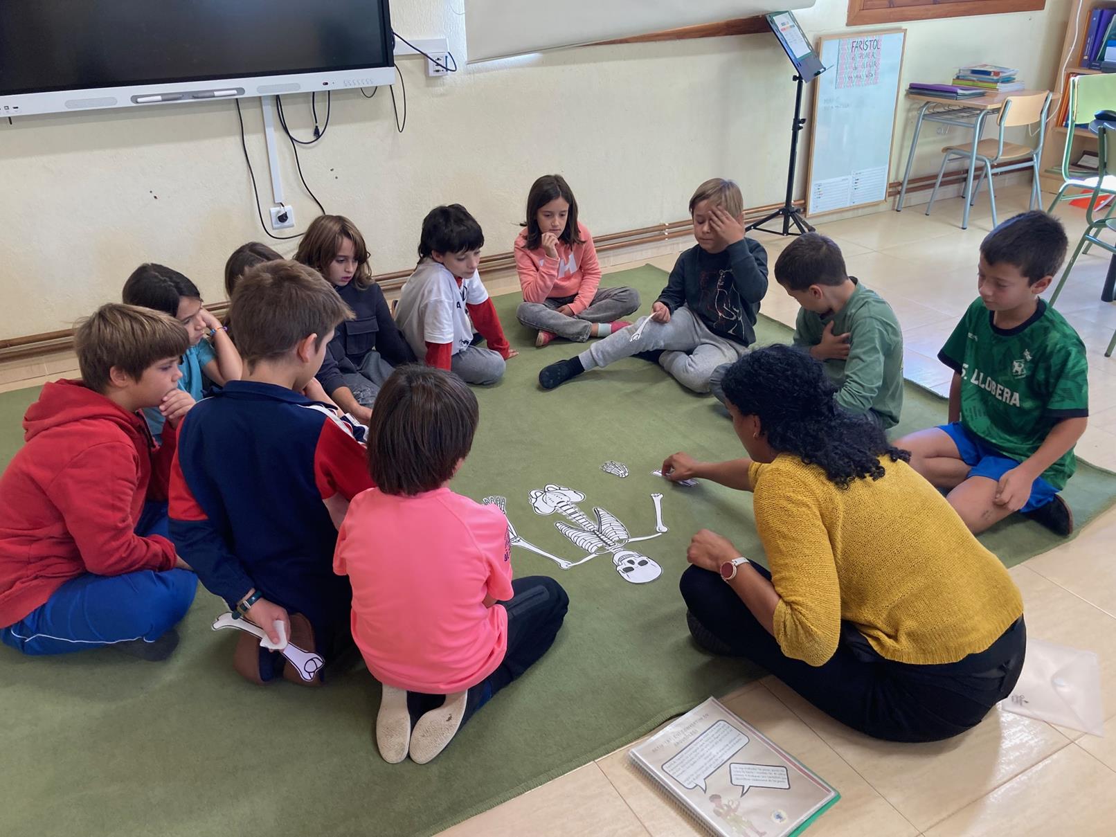 FOTOS LLOBES i LLOPS - web escola (setembre - octubre) (2) (Copy)