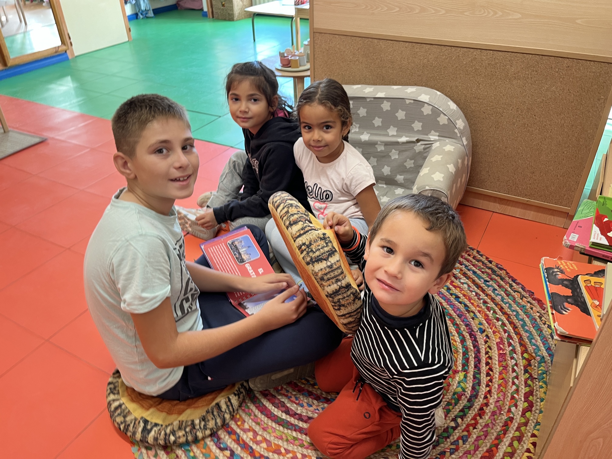 Yanis, Vicky, Rimas i Nil